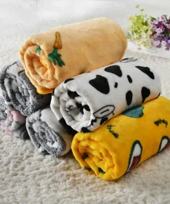 Fluffy Winter Pet Blanket & Dog Bed Mat – Soft Cozy Sofa Mat for Small & Medium Dogs, Cats 1